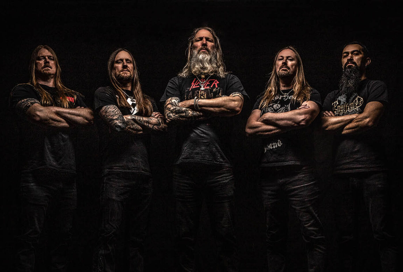 Amon Amarth versmelt epische melodie&euml;n met aangrijpende verhalen uit de noordse mythologie!Stap verder in een wereld van donderende riffs en hero&iuml;sche heldendaden:Bestel vandaag nog jouw exclusieve Amon Amarth-merch!